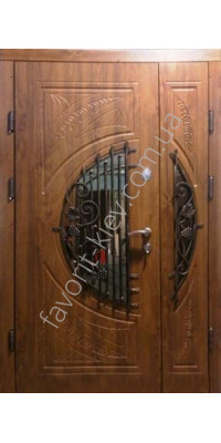 Входная бронированная дверь со стеклом и ковкой, модель «Леванте»