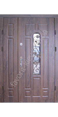 Полуторные уличные двери, «Классик ковка», металл полотна 1,5 мм., толщина полотна 75 мм.