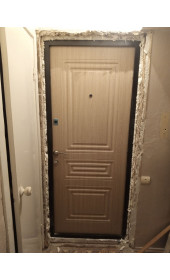 Входные двери «Мадрид», черно-белые, два контура уплотнения, толщина полотна 70 мм